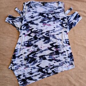 Rock & Republic Asymmetrical Cut Out/Cold Shoulder Top! Size XXL!